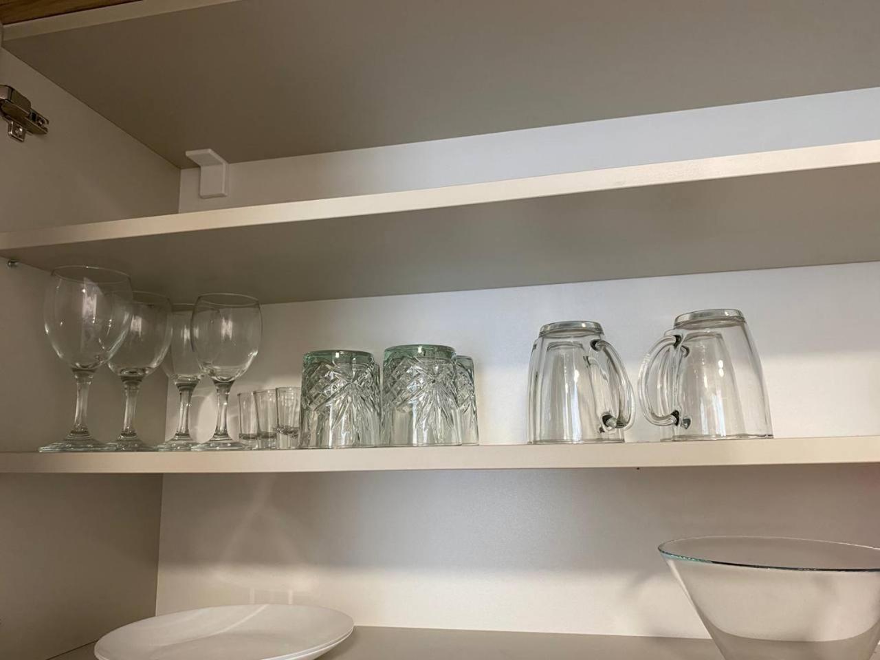 Perla Hradce 202 Apartment ฮราเดตสคราโลเว ภายนอก รูปภาพ
